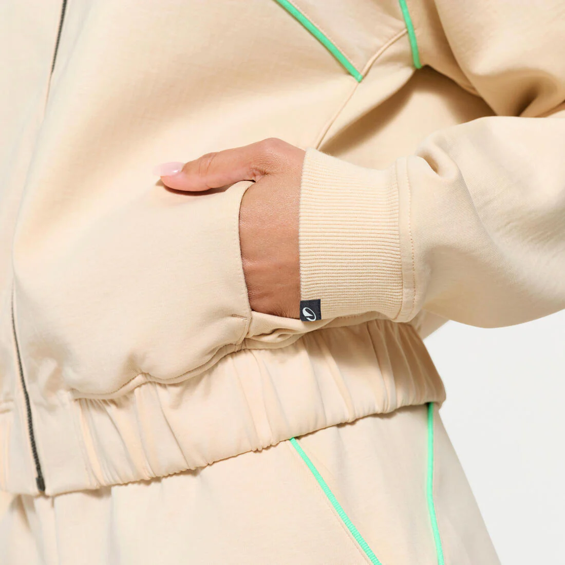 Veste bombers zipée femme, beige avec piping vert. - Image 7
